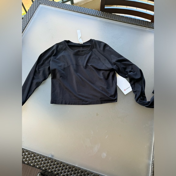 NWT lululemon Swiftly tech long sleeve 2.0 Hawai’i Exclusive - Picture 3 of 4
